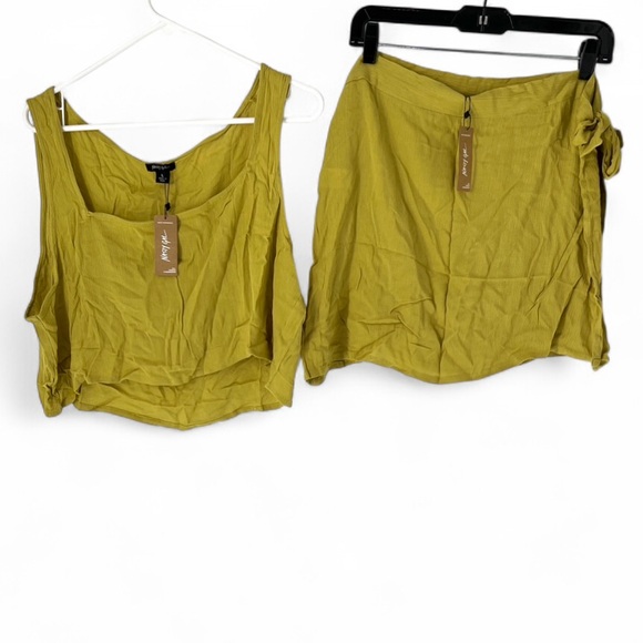 Nasty gal NWT cropped top wrap skirt set large - Picture 1 of 12